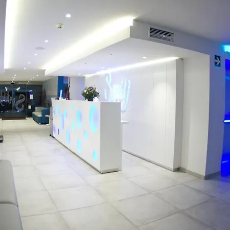 Triton Hotel 4*