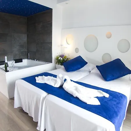 Hotel Triton 4*