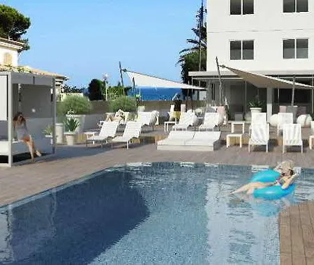 Hotel Triton 4*